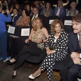 María Teresa Campos, Rocío Carrasco y Bigote Arrocet en la presentación del sello de Rocío Jurado