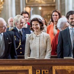 Los Reyes de Suecia y Carlos Felipe de Suecia en el Te Deum por el nacimiento del Príncipe Alejandro