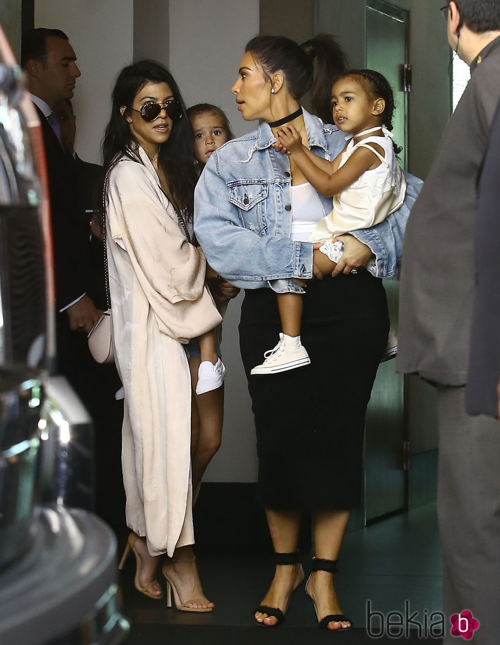 Kim Kardashian, North West, Kourtney Kardashian y Penelope Disick en Miami