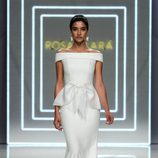 Rocío Crusset desfilando para Rosa Clará en Barcelona Bridal Fashion Week 2016