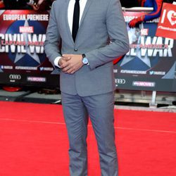 Jeremy Renner en la premiere de la película 'Capitán América: Civil War' en Londres