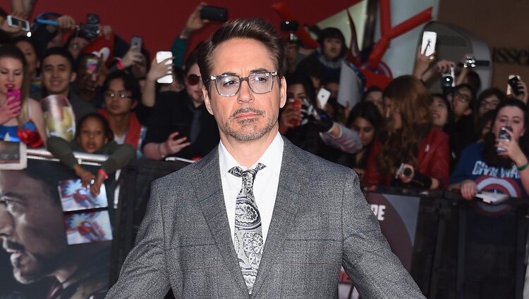 Robert Downey Jr. en la premiere de la película 'Capitán América: Civil War' en Londres