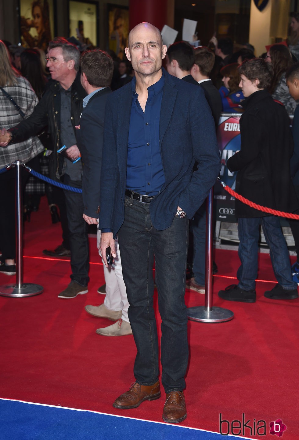 Mark Strong en la premiere de la película 'Capitán América: Civil War' en Londres