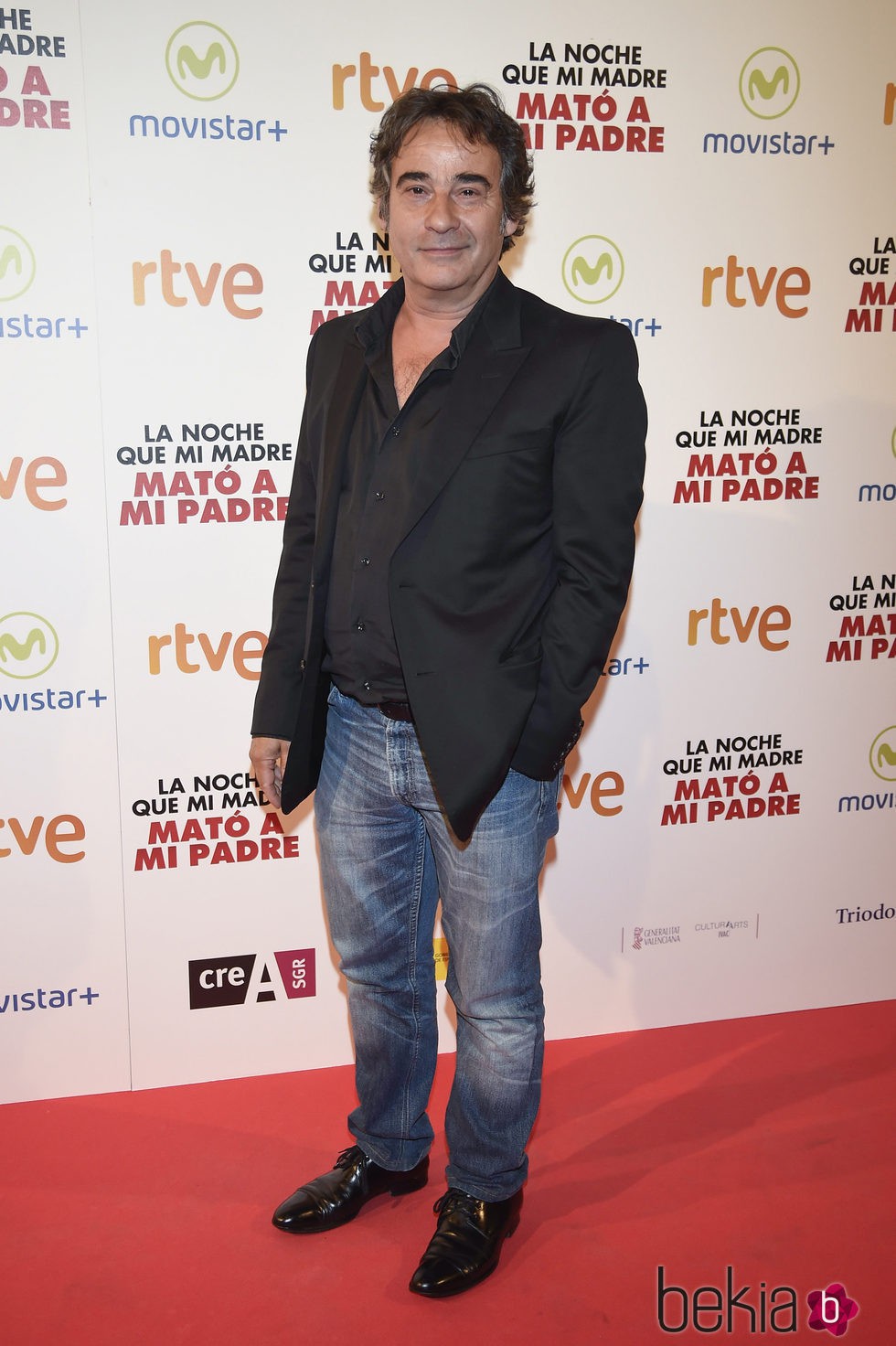 Eduard Fernández en la premiere de la película 'La noche que mi madre mató a mi padre' en Madrid