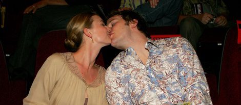Emily VanCamp y Chris Pratt besándose