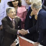 Jaime Ostos y Mari Ángeles Grajal saludando al Rey Juan Carlos en la corrida de San Isidro 2016