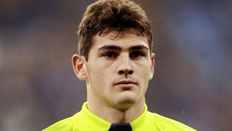 Iker Casillas en 1999 en el partido de Liga de Campeones frente al Rosenborg en Noruega