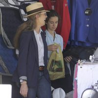 La Infanta Elena y Victoria de Marichalar haciendo compras en el CSI5 de Madrid 2016