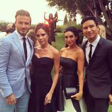 Mario Lopez y su mujer Courtney con David y Victoria Beckham en la boda de Eva Longoria y José Baston