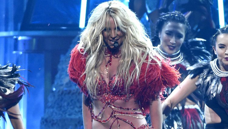 Britney Spears en su actuación en los Premios Billboard 2016