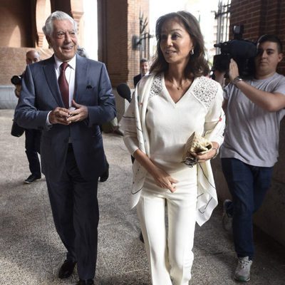 Mario Vargas Llosa e Isabel Preysler en la Feria de San Isidro de Madrid