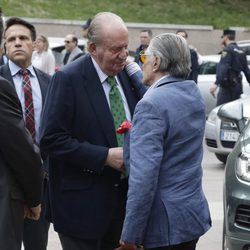 El Rey Juan Carlos saluda a Jaime Ostos en la Feria de San Isidro 2016