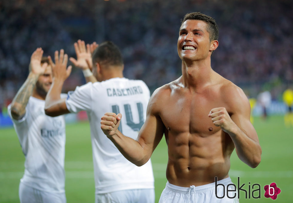 Cristiano Ronaldo celebra la victoria del Real Madrid en la final de la Champions League 2016