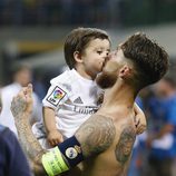 Sergio Ramos con su hijo Sergio en la final de la Champions League 2016