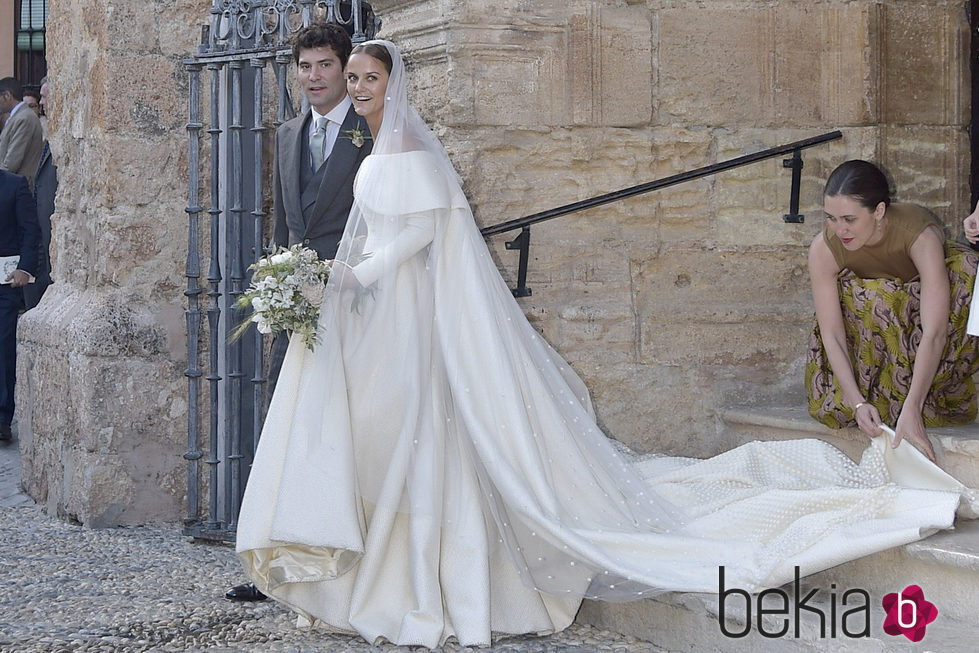Alejandro Santo Domingo y Charlotte Wellesley durante su boda en Granada