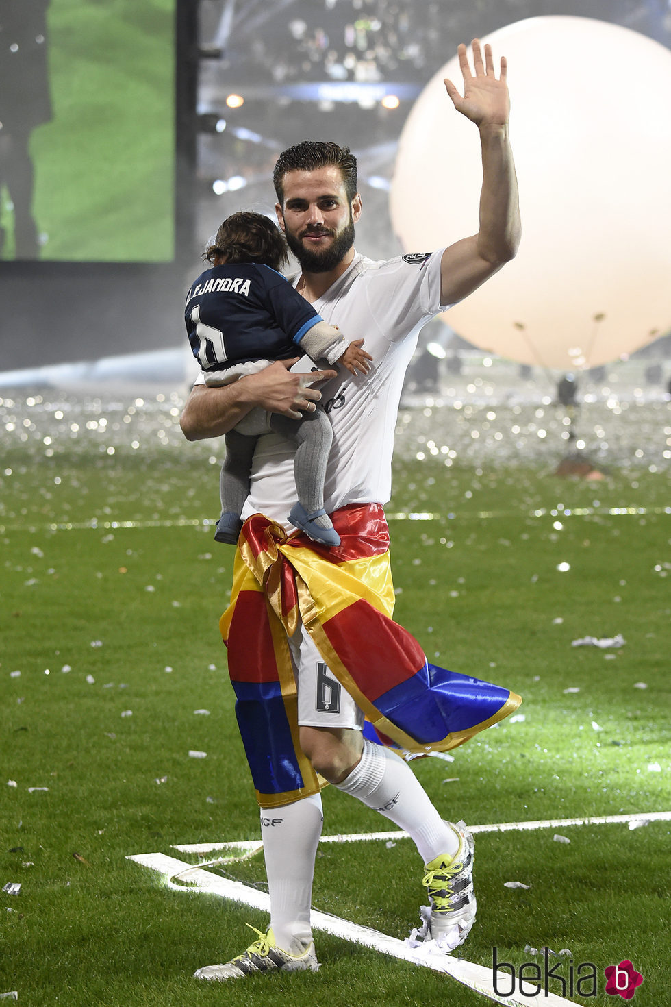 Nacho Fernández con su hija Alejandra en la celebración de la undécima Champions en el Santiago Bernabéu