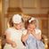 Estela de Suecia y Leonor de Suecia riéndose en el bautizo de Oscar de Suecia