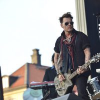 Johnny Depp de concierto el Día de los Caídos