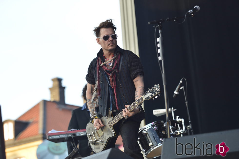 Johnny Depp de concierto el Día de los Caídos