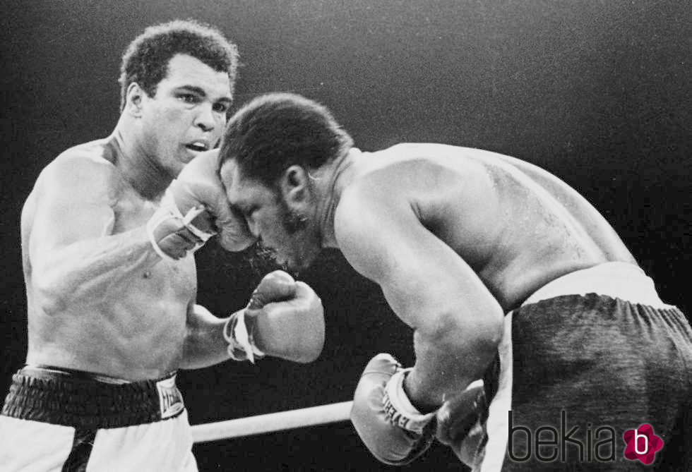 Muhammad Ali en un combate con Joe Frazier