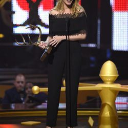 Julia Roberts galardonada en la gala de los Guys Choice 2016