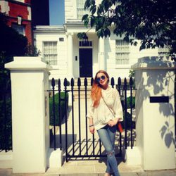 Lindsay Lohan en la casa de los padres de Annie de 'Tú a Londres y yo a California'