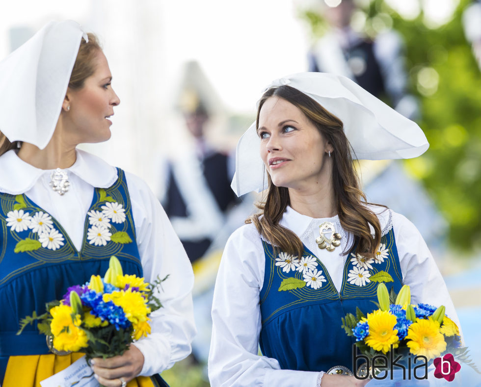 Magdalena de Suecia y Sofia Hellqvist en el Día Nacional de Suecia 2016