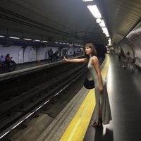 Úrsula Corberó en el Metro de Madrid