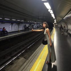 Úrsula Corberó en el Metro de Madrid