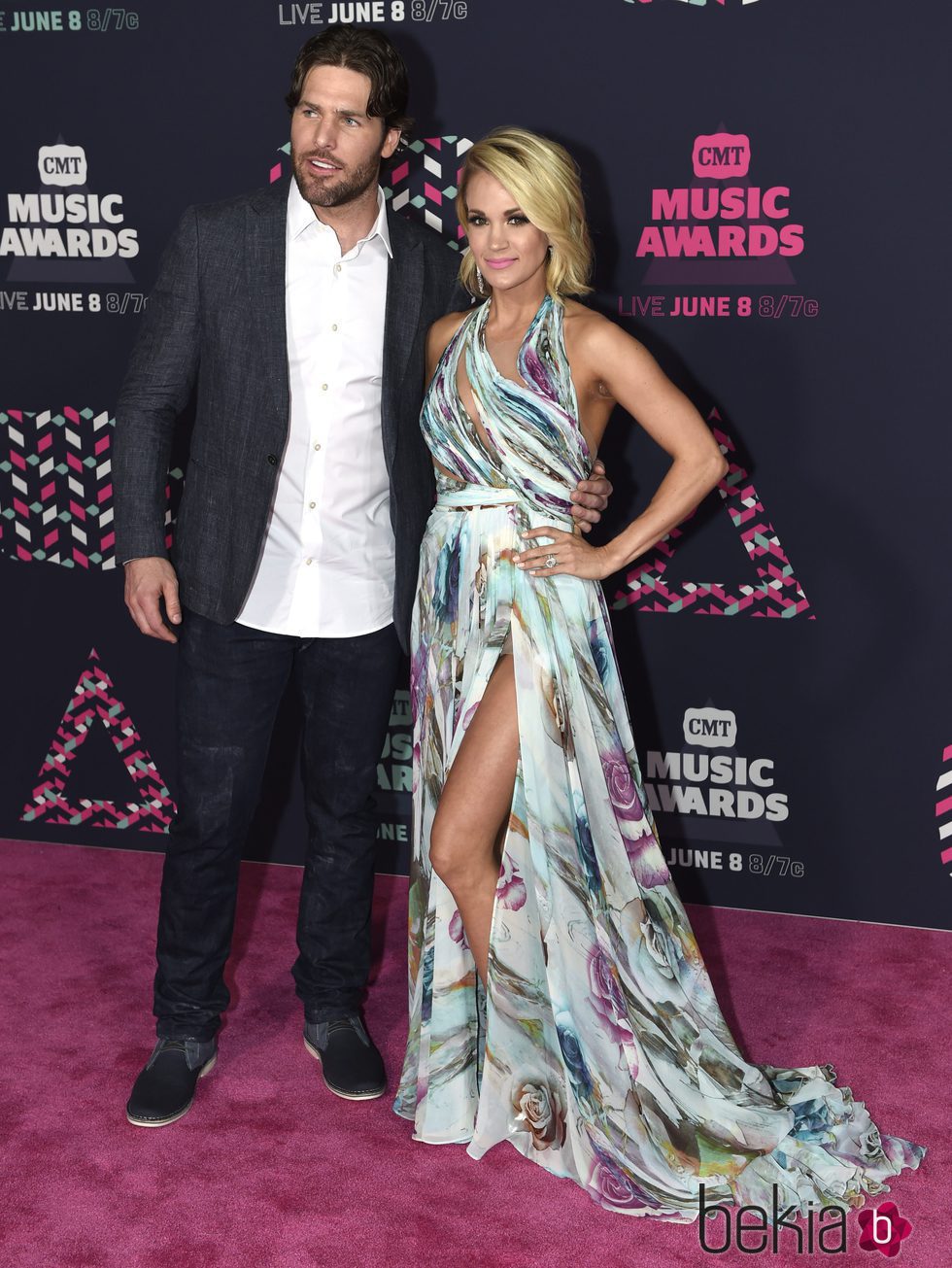 Carrie Underwood y Mike Fisher en los CMT Music Awards 2016