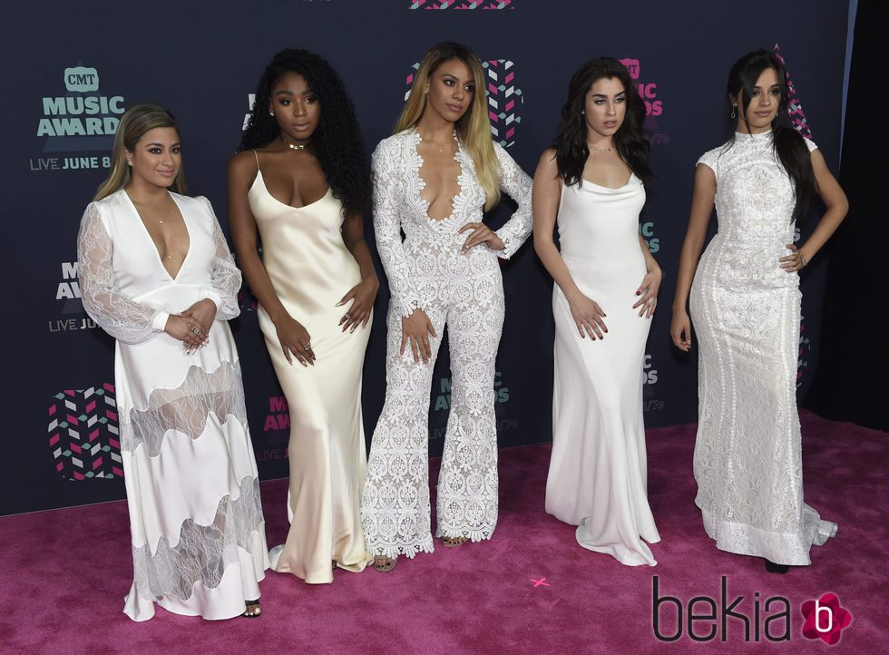 Fifth Harmony en los CMT Music Awards 2016