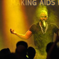 Jason Derulo durante su actuación en la Gala amfAR 2016 de Nueva York
