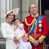 Los Duques de Cambridge y sus hijos Jorge y Carlota en Trooping the Colour 2016