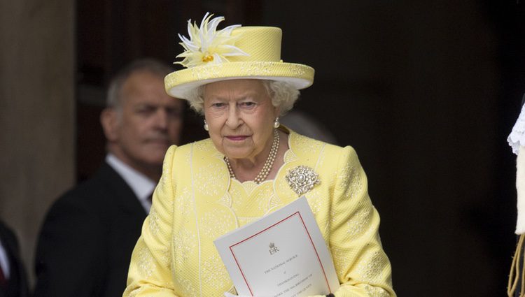 la Reina Isabel II de Inglaterra en la misa por el 90 cumpleaños de la Reina Isabel II de Inglaterra