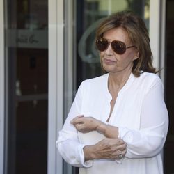María Teresa Campos recibe el alta médica tras extirparle la vesícula