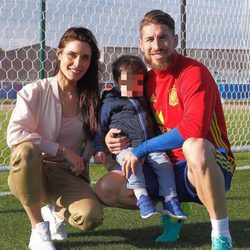 Sergio Ramos recibe la visita de Pilar Rubio y su hijo Sergio en la Eurocopa 2016