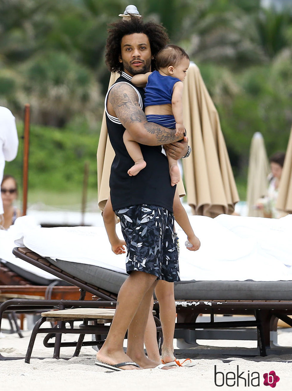 Marcelo con su hijo Liam en las playas de Miami