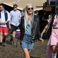Poppy Delevingne en el festival de Glastonbury 2016