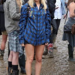 Elle Goulding en el festival de Glastonbury 2016