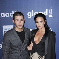 Nick Jonas y Demi Lovato en los premios GLAAD 2016
