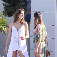 Alessandra Ambrosio disfrutando de sus vacaciones en Ibiza