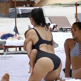 Kourtney Kardashian disfrutando de unas vacaciones por Miami