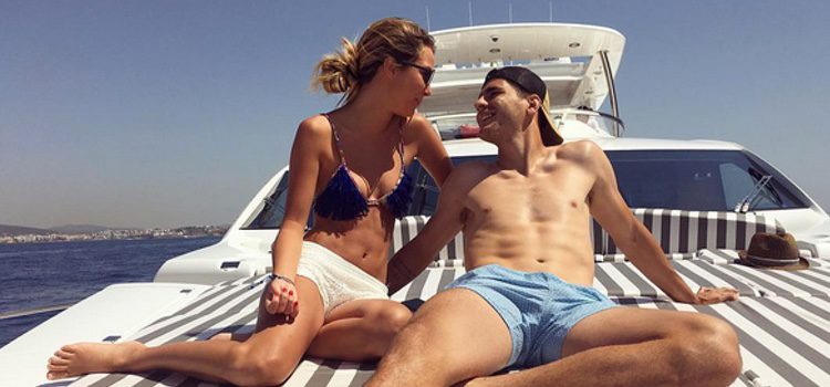 Álvaro Morata disfrutando de sus vacaciones con Alice Campello