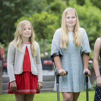 Las princesas de Holanda Amalia, Alexia y Ariane en  el posado de verano 2016