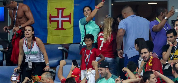 La familia de Cristiano Ronaldo en la final de la Eurocopa 2016