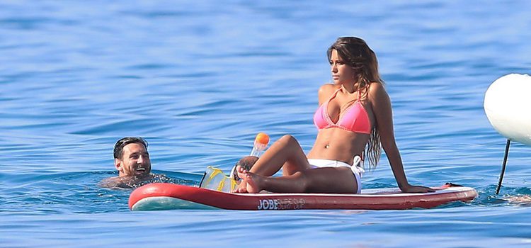 Leo Messi y Antonella de vacaciones en Ibiza