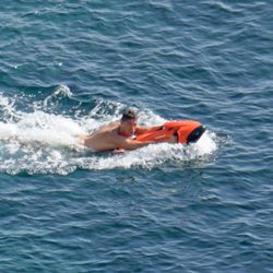 Cristiano Ronaldo surcando el Mediterráneo con una tabla a motor