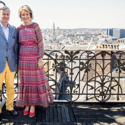 Felipe y Matilde de Bélgica posan en el Museo de Instrumentos Musicales de Bruselas