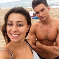 Cristina y Víctor Enguídanos en la playa