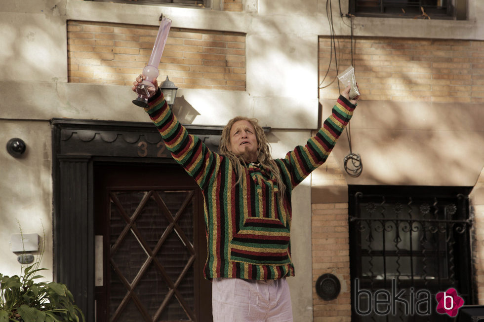 Woody Harrelson interpretando el papel de hippie en Saturday Night Live